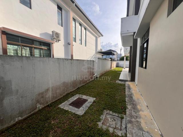 Kulai IOI gate B Double Storey Cluster house 1