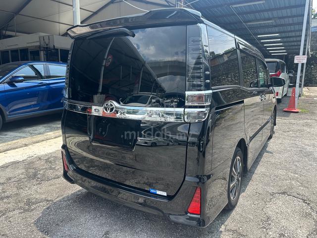 2021 Toyota VOXY 2.0 ZS KIRAMEKI 2(A) - 4