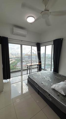 Balcony Room Available In Razak City Residence 1