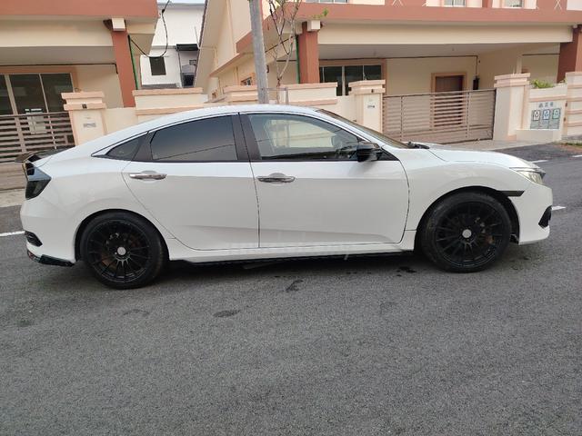 2016 Honda CIVIC 1.5 TC-PREMIUM (A) - 4