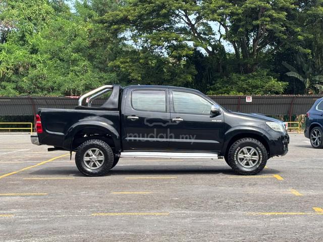 2015 Toyota HILUX D/CAB 2.5 G (M) - 5