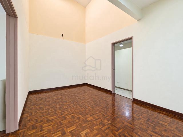 Kota Kemuning Double Storey Terraced House Renovated Well maintained 1