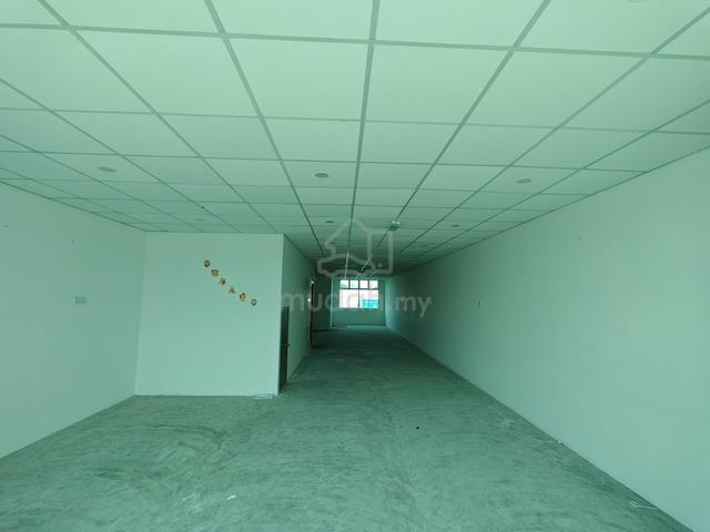 FACING MAINROAD JLN BAKAR ARANG First Floor Shoplot Taman Baiduri 1