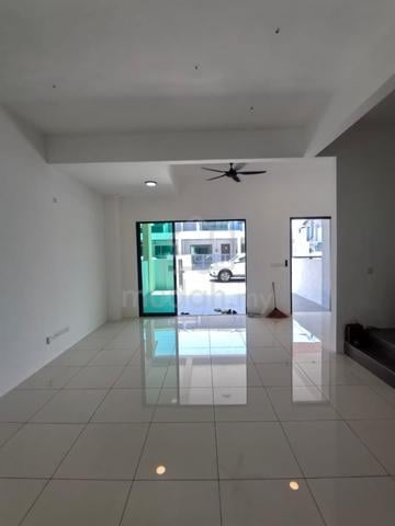 Bandar tasik mutiara 2 storey terrace house for rent 1