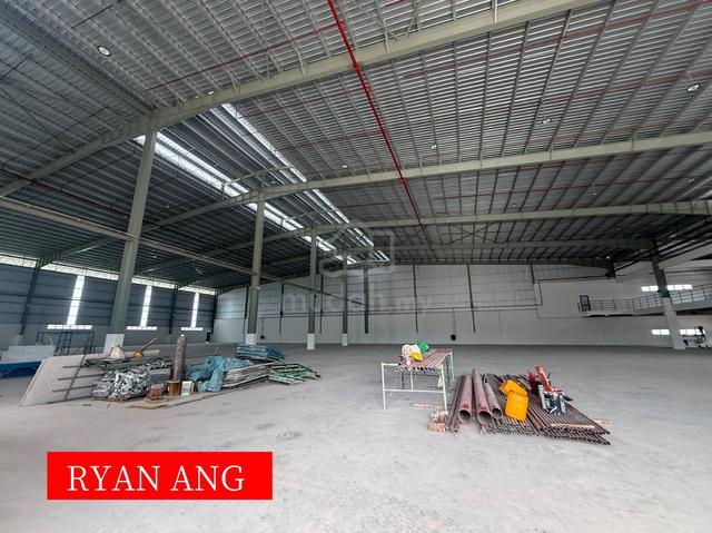 1.5 Storey Semi Detached Factory / Warehouse For Rent At Bukit Minyak 1