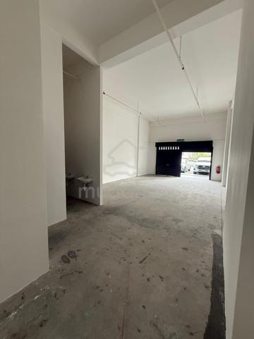 Aston Acasia Shoplot- Facing Mainroad , Opposit Jitsin independence 1