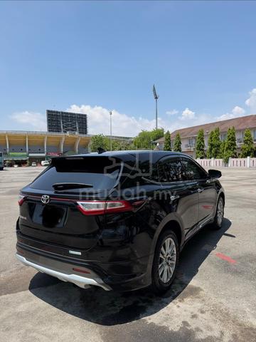 2018 Toyota HARRIER 2.0 PREMIUM (A) - 2