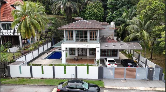 Corner lot Bungalow Double Storey Bangsar KL 1