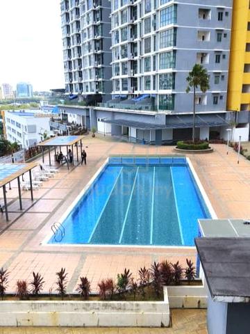 Partially Furnished: Vista Alam Small Room Soho (Hotel Type) Near LRT 1