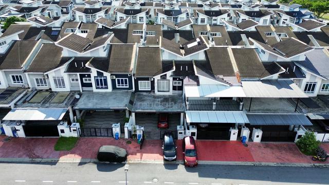 Arabella Built up 3500sq 6Rooms. D’Kayangan Hyperlink Seksyen 13 1