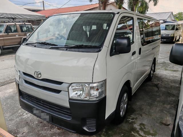 2018 Toyota HIACE 2.5 Window Van (M) - 1