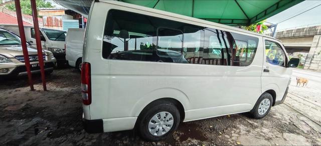 2012 Toyota HIACE 2.5 (M)Diesel Window Van - 2