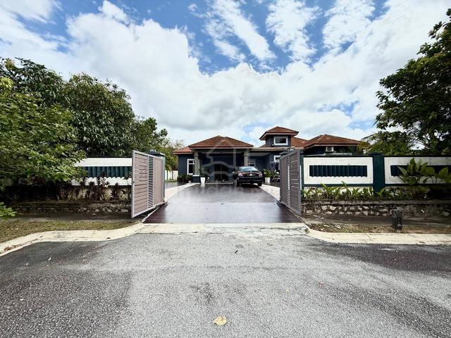 FURNISHED - CORNER LOT BUNGALOW Idaman Villa Sendayan Negeri Sembi 1