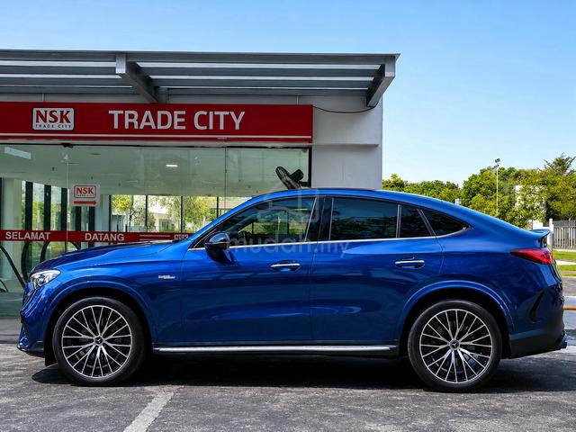 Local 2025 Mercedes Benz GLC43 AMG 4MATIC COUPE - 5