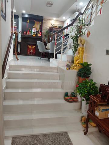 Richmont Residences | Jelutong | Gated & Guarded | Extended Back Yard 1