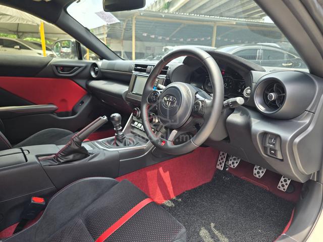 2023 Toyota GR86 2.4 RZ (M) Ready Stock 4.5B/17k - 5