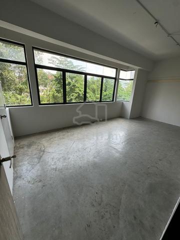 Medan Connaught, Cheras Centre Point, Taman Connaught 1