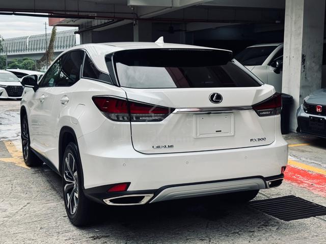 2021 Lexus RX300 Version L B/Brown interior 20K KM - 3