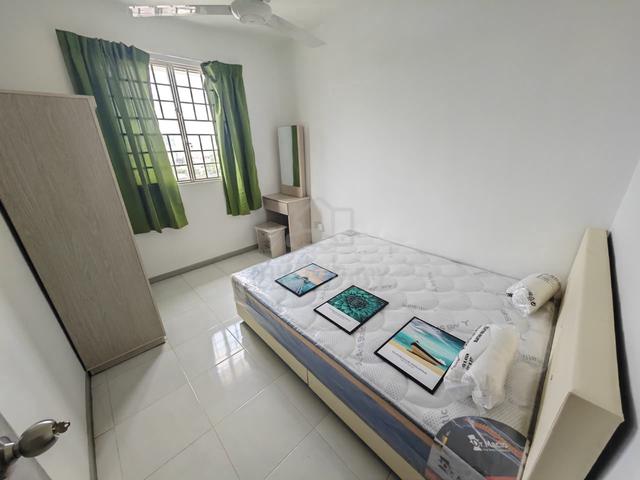Jelutong middle room Harmony view 1