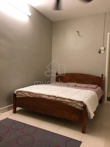 setia Alam double storey room 1