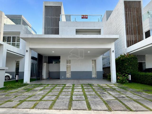 For Sale Lakefront Villa,Cyberjaya 1