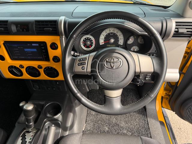2012/2015 Toyota FJ 4.0 CRUISER (A) TIP TOP - 2