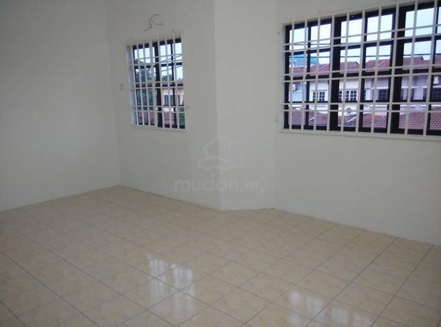 Taman Sentosa Klang Double Storey House For Rent Aircond 1