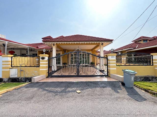 [NON BUMI /4 BILIK]Semi D Tmn Paya Rumput Indah Melaka 1