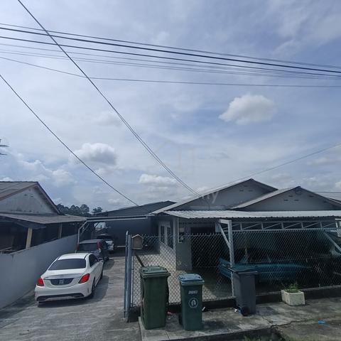 Senai room for rent 1
