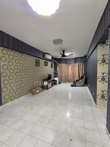 Dwi Mahkota 1