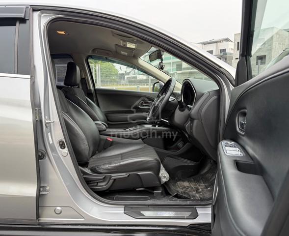 2017 Honda HR-V 1.8 V SUV (A) Full Service Honda - 4