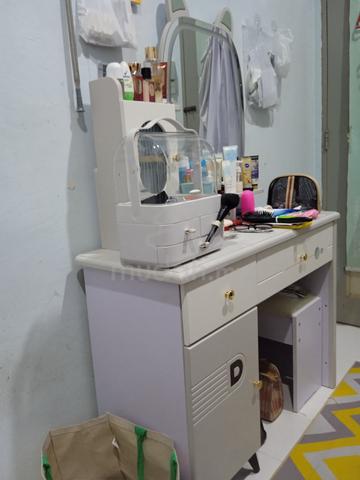 Meja make up rabbit yang Comel + kerusi - Furniture & Decoration for ...