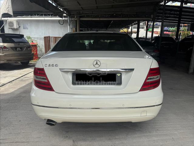 2012 Mercedes Benz C200 CGI 7-SPEED FACELIFT (CKD) - 4