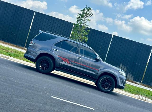 Toyota Fortuner 2.7 V TRD SPORT🔥Petrol Petrol‼️‼️ - 3