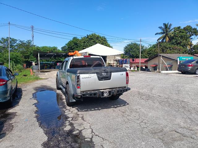 2010 Nissan NAVARA 2.5 LE (A) - 4