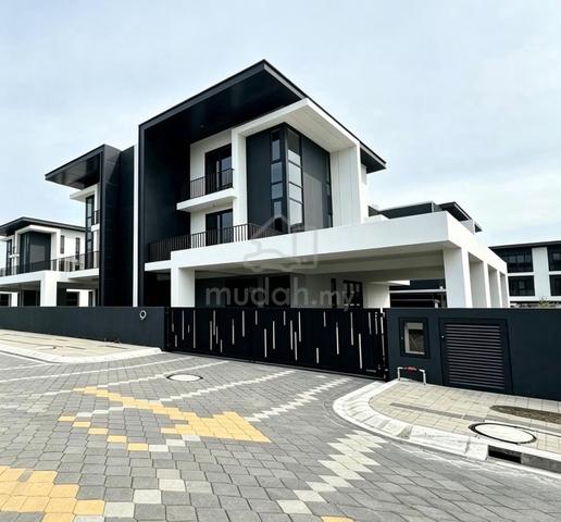 Taman Lume | 3-Storey | Semi-D | Luxury Modern| Gated & Guarded | Sale 1