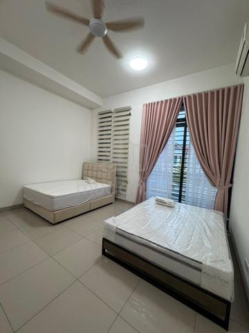 Master Bedroom Sharing Fully Furnished Senadi Hills Iskandar Puteri 1