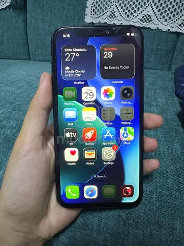 iphone 11 pro - photo 4 of 6