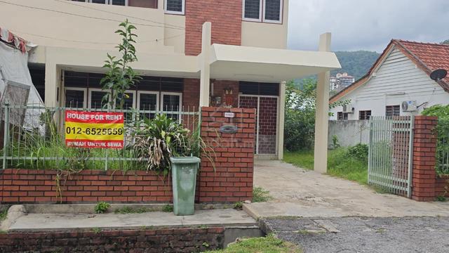 Spacious Semi-Detached House For Rent 1