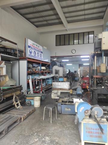 Shah alam, seksyen 25, 1.5 link factory, full reno, 30x90sf 1