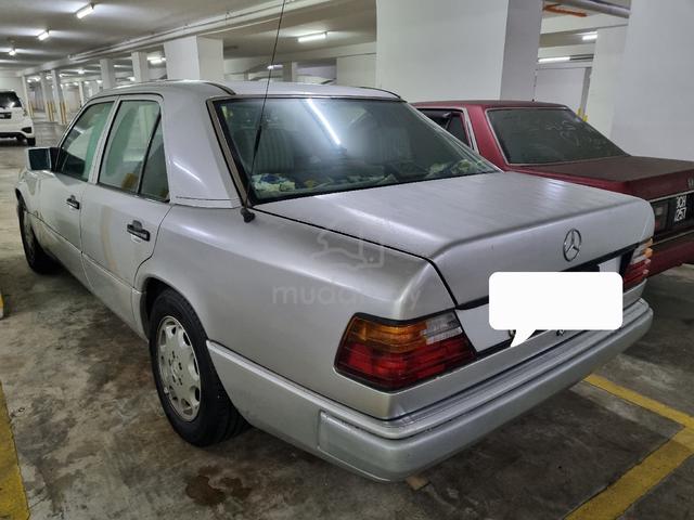 1995 Mercedes Benz 200 2.0 (A) - 2