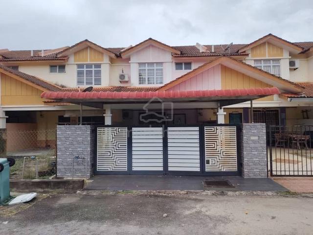 Teres 2 tingkat seri mahkota aman, kuantan, Facing Open 1