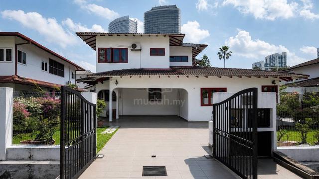 7200sqft‼️ Double Storey Bungalow House SS7 Kelana Jaya 1