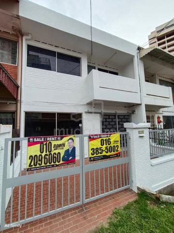 Freehold 2 Storey Terrace in Jalan Bendahara 1