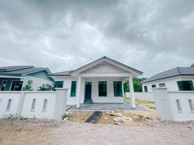 Rumah Banglo Satu Tingkat Di Tebing Tembah, Paka Terengganu 1