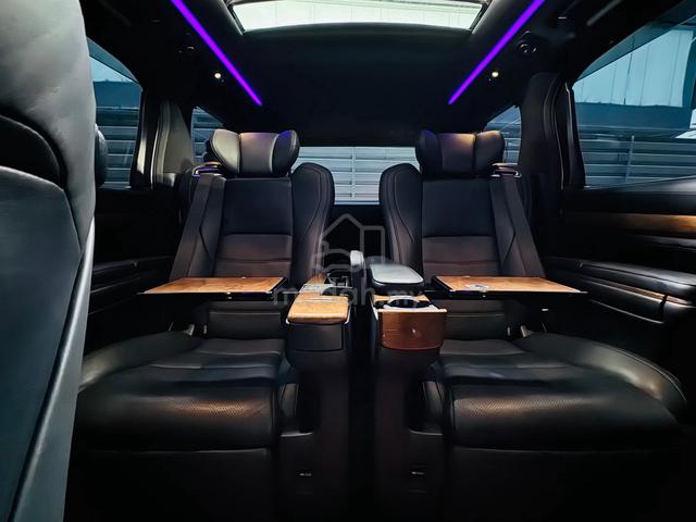 Toyota VELLFIRE 3.5 EXECUTIVE LOUNGE SUPER LOW MIL - 5