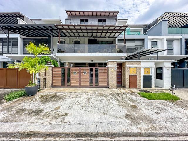 Fully Renovated 2.5 Storey Superlink , CYPRUS @ USJ HEIGHTS 1