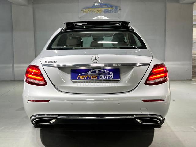 2017 Mercedes-Benz E250 2.0 Exclusive Line (W213) - 4