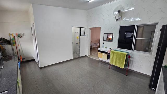 For Small Family ~ Renovated Single Storey Family Ujong Pasir Melaka 1