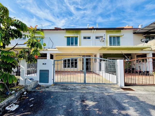 SIZE BESAR + GATED & GUARDED ! Double Storey, Hillpark Kajang 1